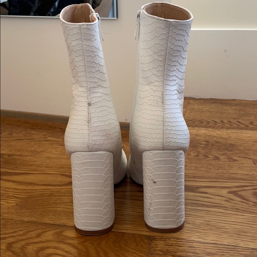 White booties - Picture 3 of 5